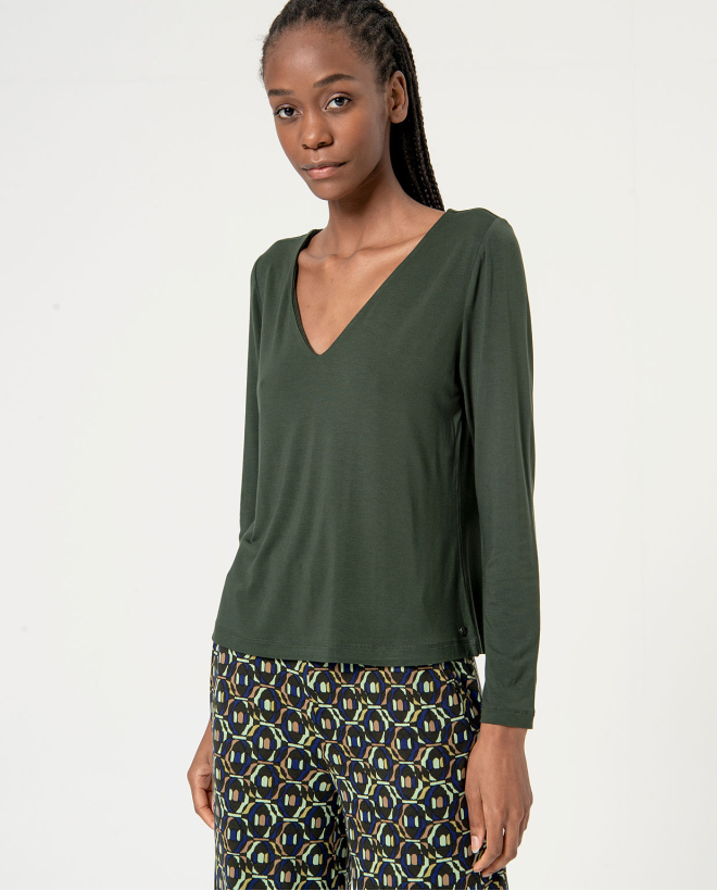 Plain long sleeve V-neck t-shirt Green