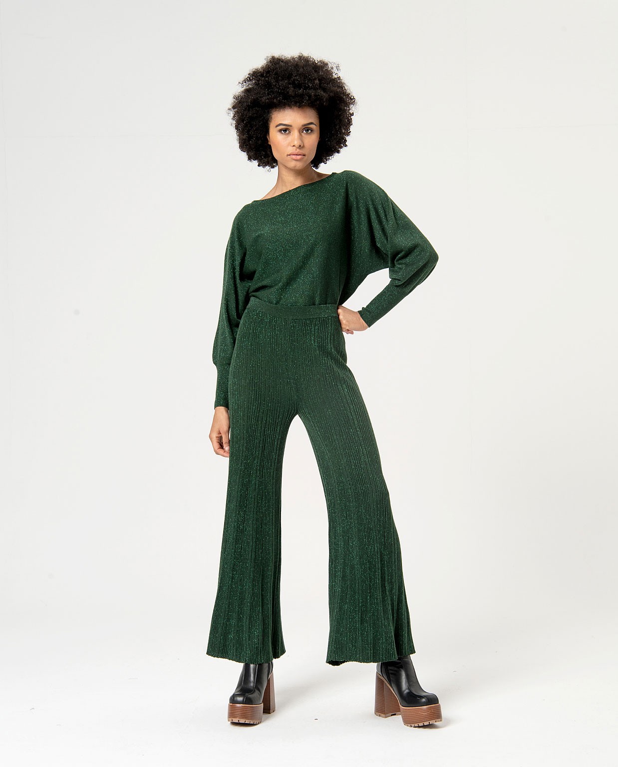 Smooth metallic yarn ribbed pants Green