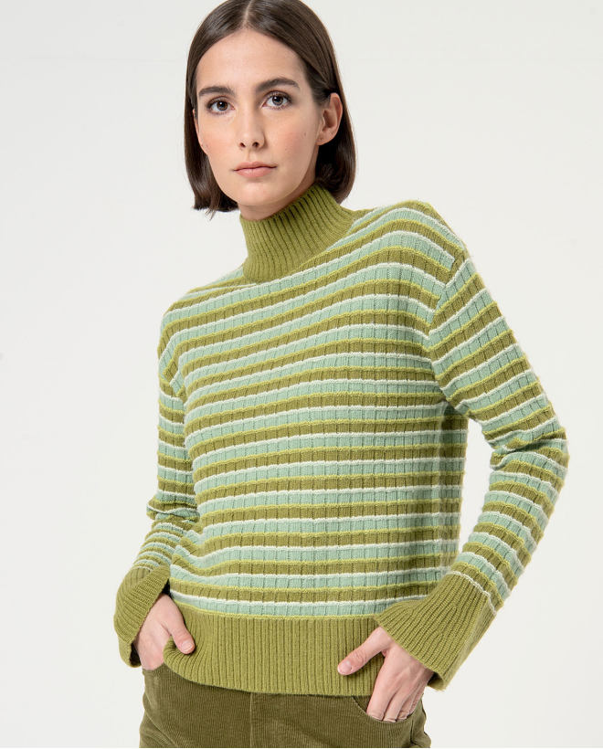 Maglione in lana merino riciclata con struttura a Verde