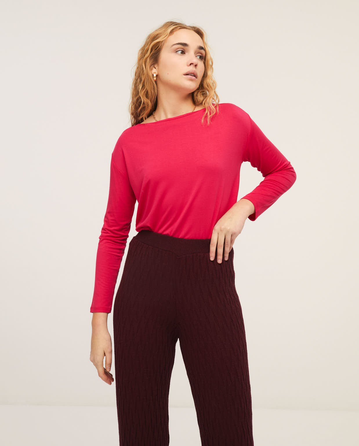 Long tricot trousers with texture Bourdeaux