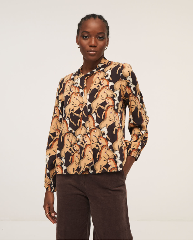 Blouse with v-neck and loop Brown