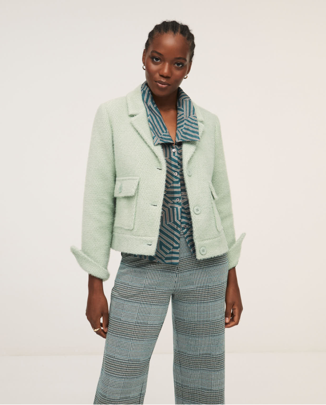 Short jacket with pockets and laper collar Sky blue