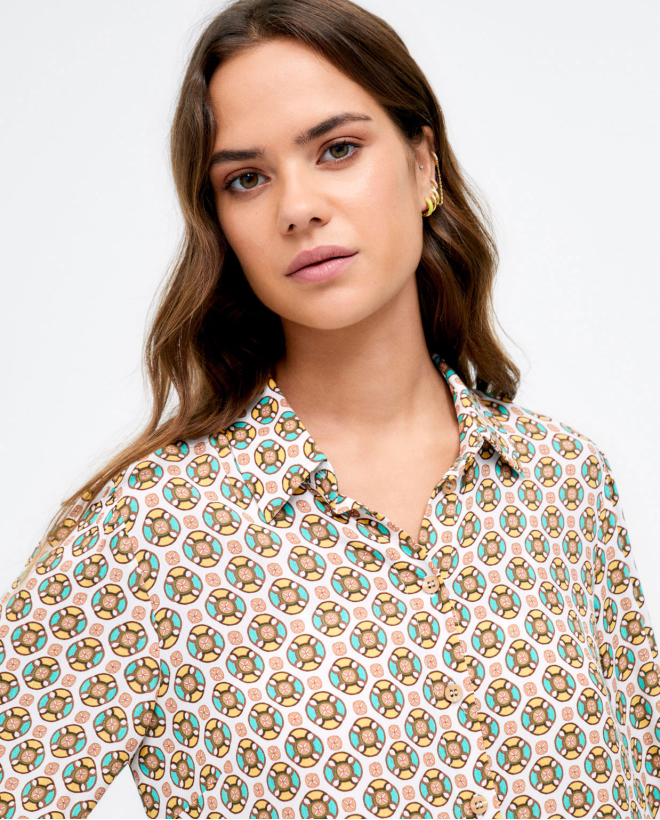 Abito a camicia. Maniche a sbuffo. Stampa Giallo