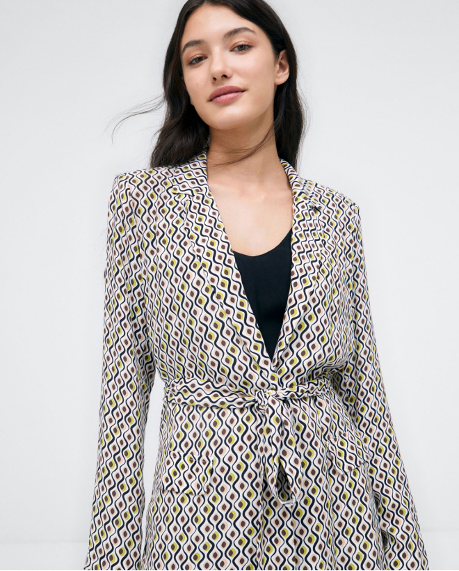 Jacket with flap pockets...