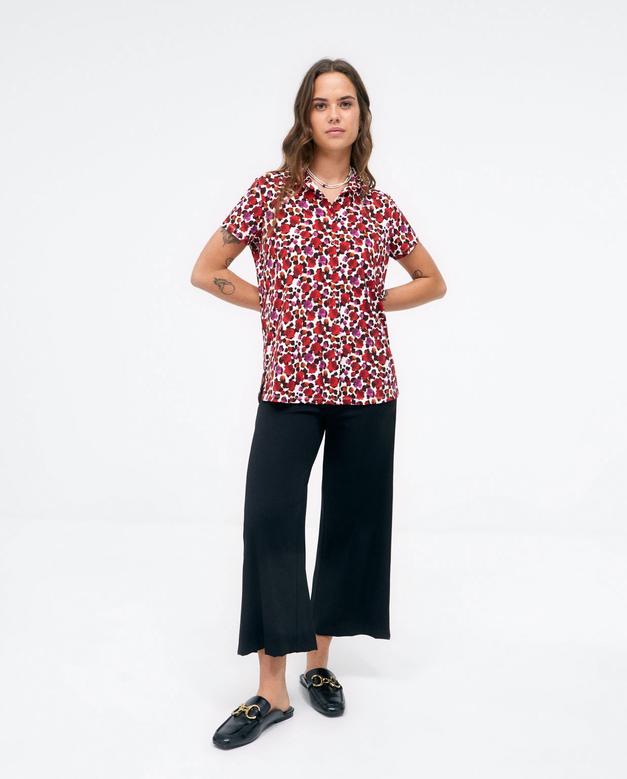Camicia a maniche corte. Elastico. Stampa  Rosso