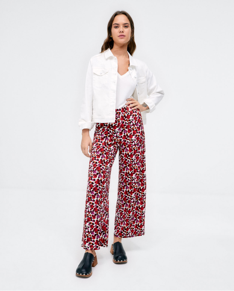 Pantaloni lunghi larghi. Vita elastica. Stampa Rosso