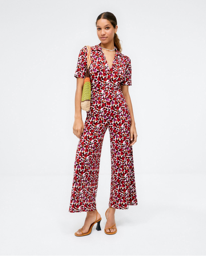 Tuta con camicia lunga. Elastico. Stampa Rosso