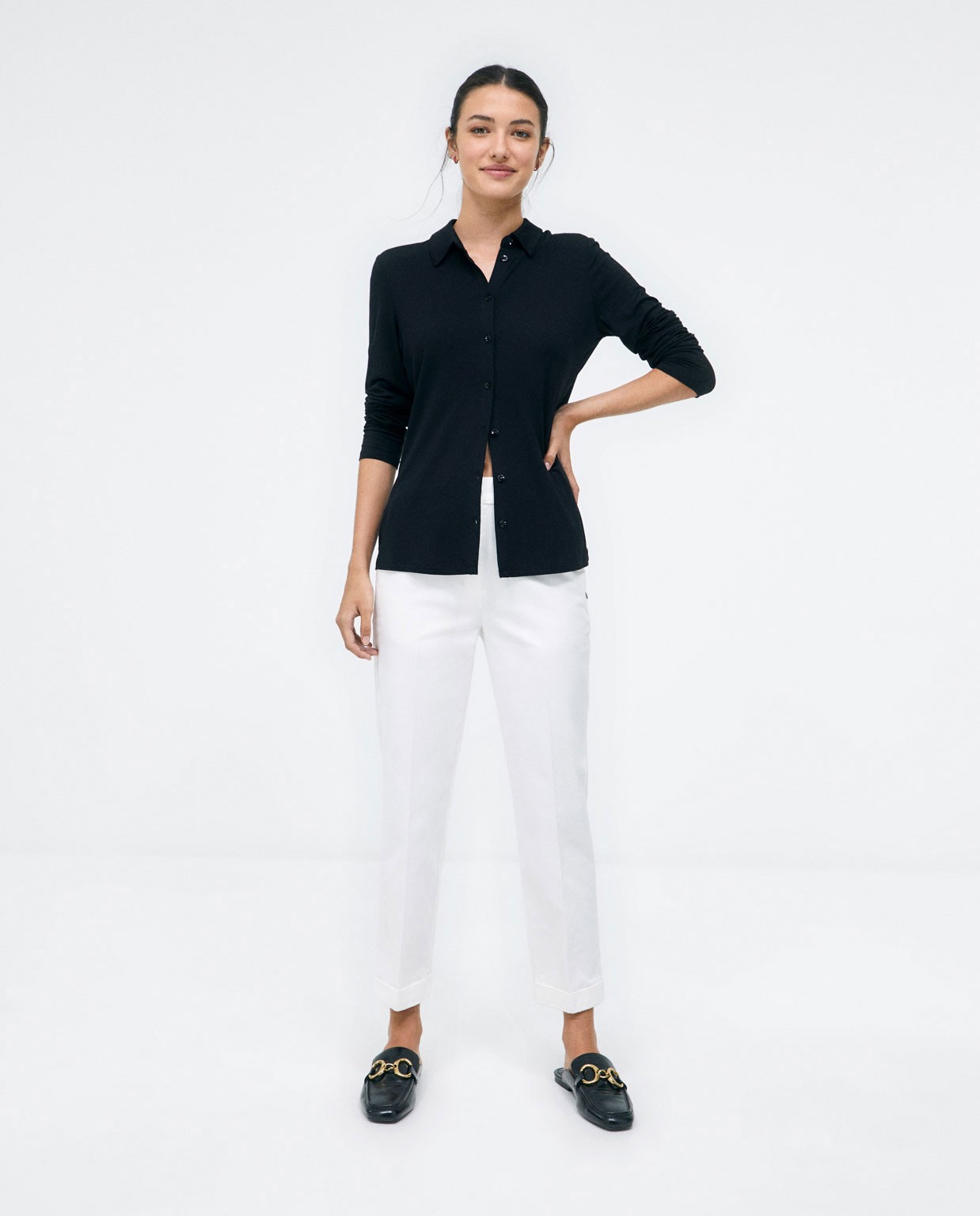 Camicia a maniche lunghe. Elastico Nero