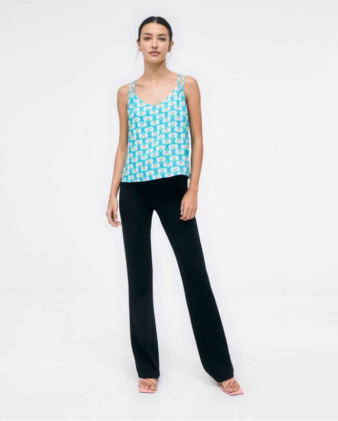 T-shirt with double straps....