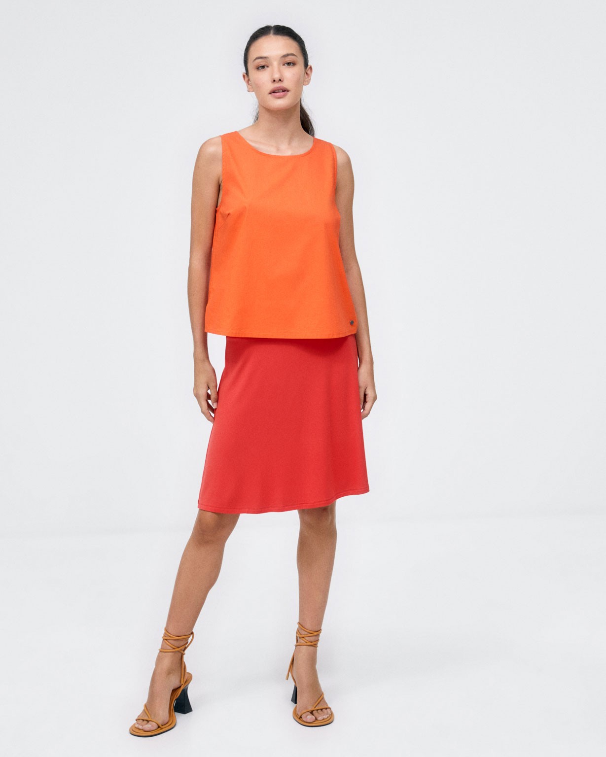 Sleeveless T-shirt. Smooth  Orange