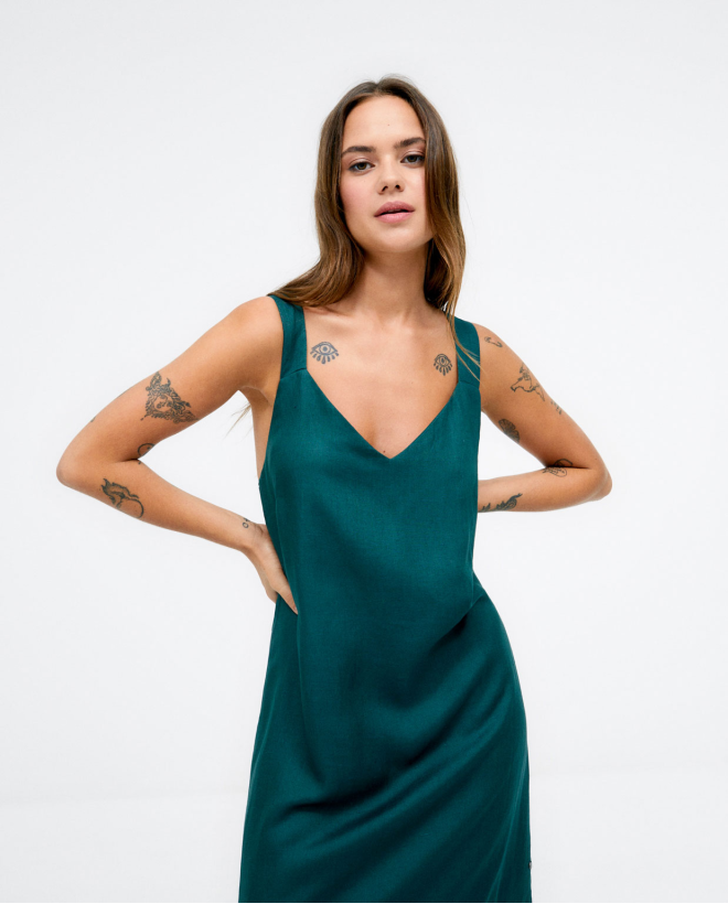 Straps long dress. Back detail. Plain Khaki