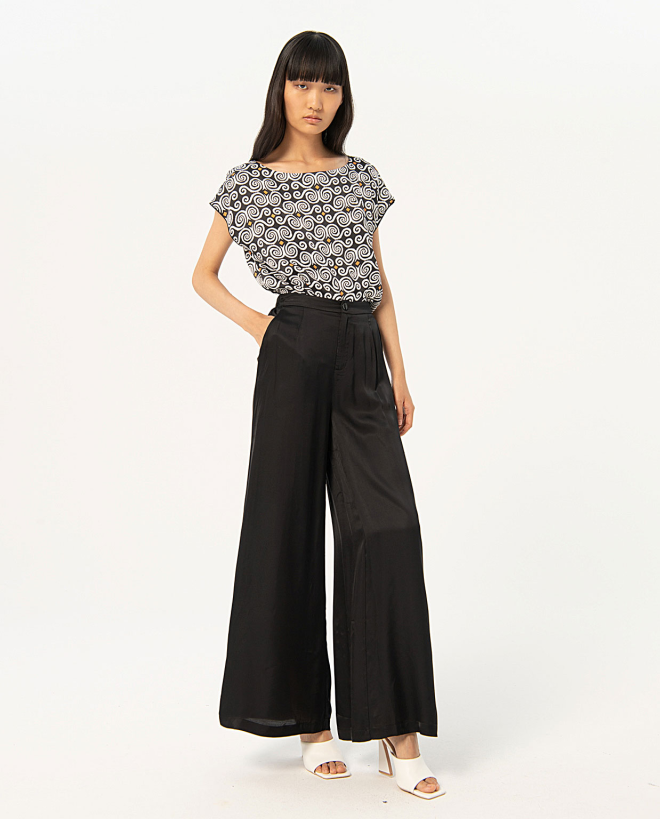 Pantaloni larghi in raso liscio Nero