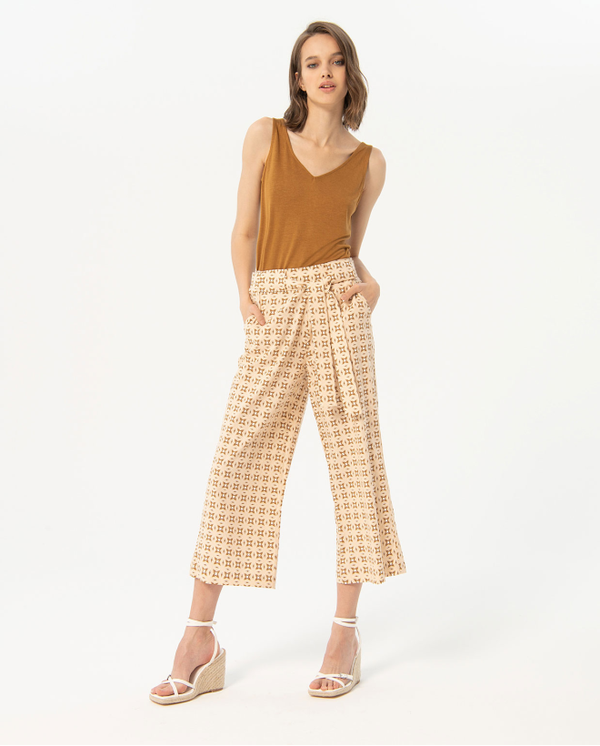 Pantaloni dritti e larghi Beige